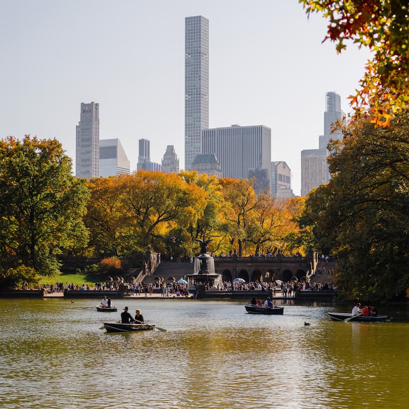 Discover the Best of New York City with Our 6-Hour Bus and Boat Tour